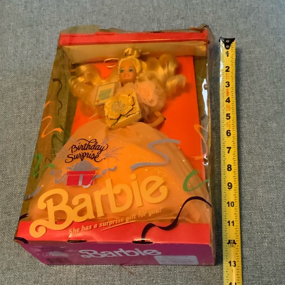 Vintage Mattel Barbie Birthday Surprise Box 1991 #3679- Pink - Picture 7 of 7